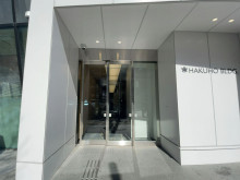 オフィスビル出入口