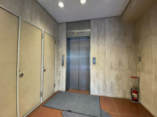 エレベーター(1基)