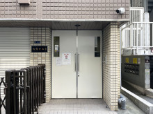 オフィスビル出入口