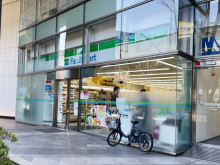 1階のファミリーマート プライムタワー西中島店