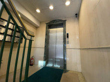 エレベーター(1基)