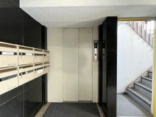 エレベーター(1基)