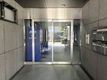 オフィスビル出入口