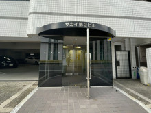 オフィスビル出入口