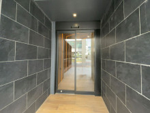 オフィスビル出入口