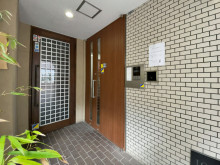 オフィスビル出入口