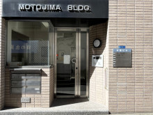 オフィスビル出入口