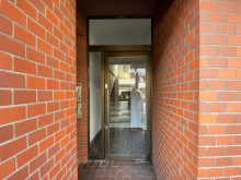 オフィスビル出入口