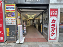 オフィスビル出入口