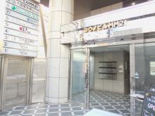 オフィスビル出入口