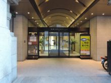 オフィスビル出入口