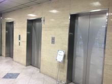 エレベーター(3基)