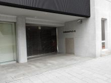 オフィスビル出入口