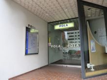 オフィスビル出入口