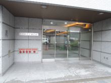 オフィスビル出入口