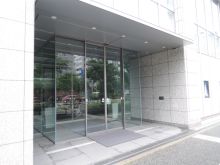 オフィスビル出入口