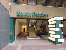 オフィスビル出入口