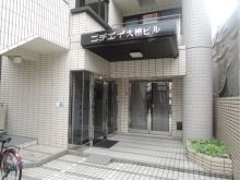 オフィスビル出入口