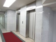 エレベーター(2基)