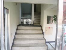 オフィスビル出入口