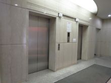 エレベーター(2基)