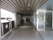 伏見スクエアのビルの雰囲気.1