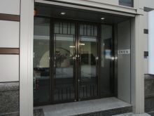 オフィスビル出入口