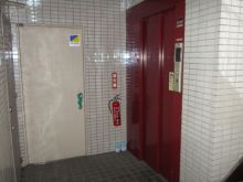 エレベーター(1基)