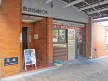 オフィスビル出入口