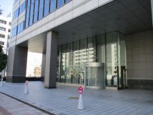 オフィスビル出入口