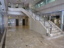 アーバンセンター横浜ウエストのビルの雰囲気.2