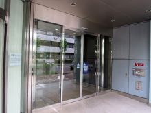 オフィスビル出入口