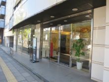 オフィスビル出入口