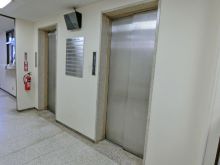 エレベーター(2基)