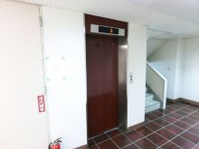 エレベーター(1基)