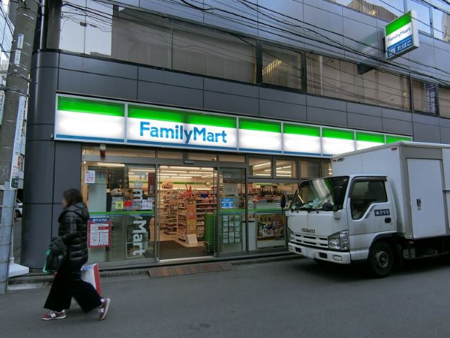 至近のファミリーマート