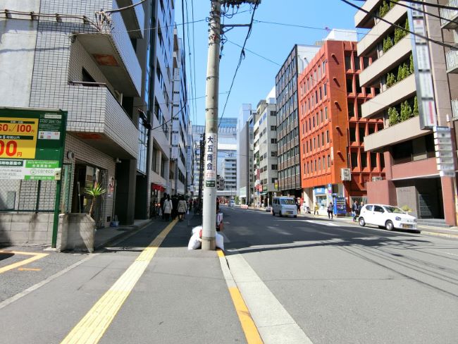 櫻岳ビル前面の通り