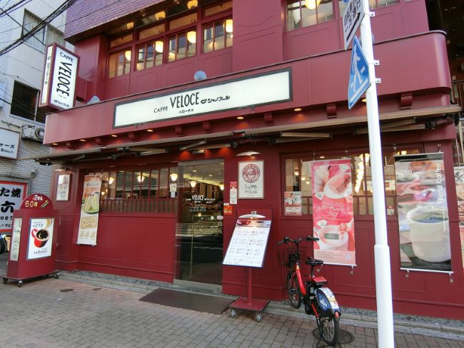 付近のカフェ・ベローチェ神田店