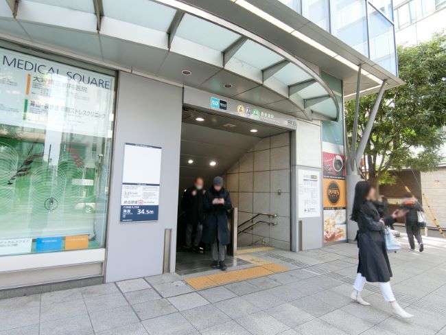 最寄りの「表参道駅」