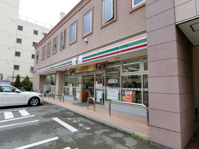 徒歩1分のセブンイレブン 千葉新田町店