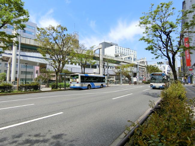 三菱UFJ信託銀行千葉ビル前面の通り