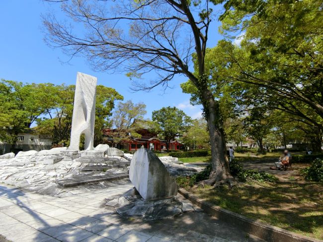 徒歩1分の通町公園