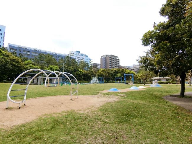 近くの県立幕張海浜公園