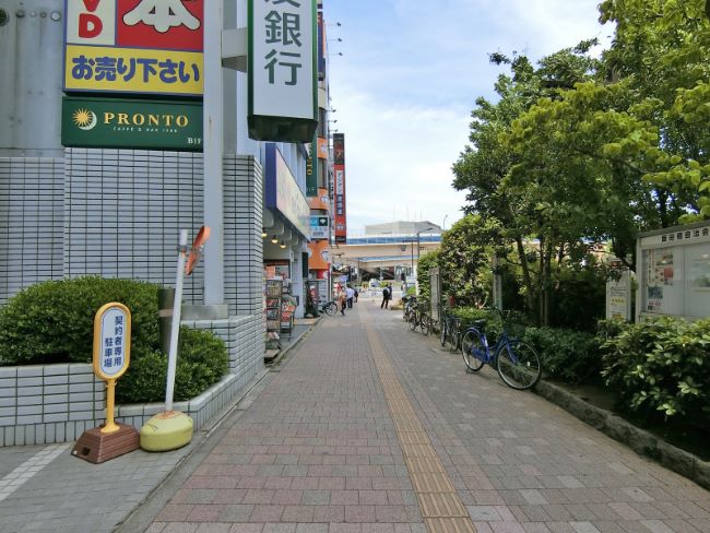 飯田橋ビル前面の通り