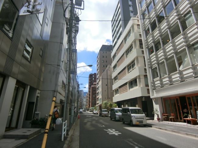 アガタ・竹澤ビル前面の通り