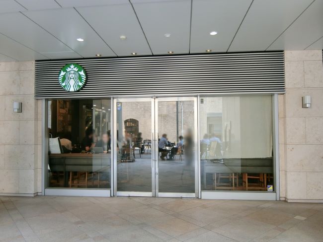 徒歩5分のスターバックスコーヒー 国際新赤坂ビル店