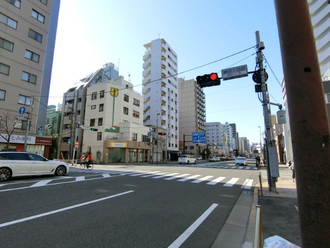 千代田ビル前面の京葉道路