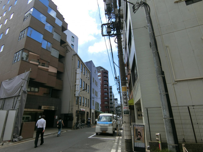 NRT神田須田町ビル前面の通り