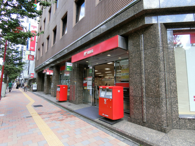 近くの西新宿七郵便局