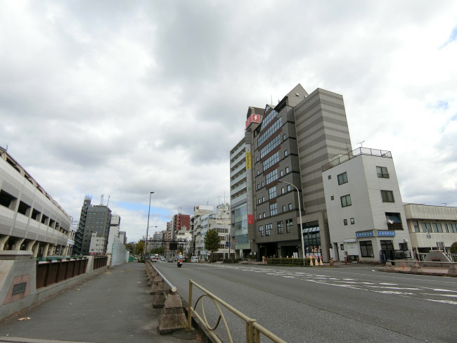 蒲田東日本ビル前面の第一京浜